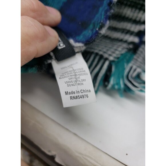 Women's Apt. 9 Reversible Blanket Wrap Scarf Navy Teal / Black and White Plaid - Picture 4 of 4